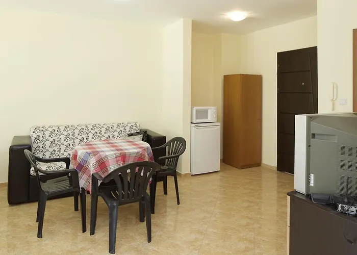 Cherno More Хостел *